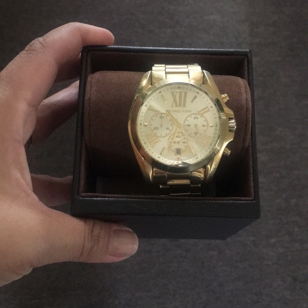 Mk Watch - image 3